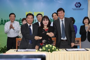 Lễ ký cam kết rút ngắn thời gian thanh toán trái phiếu