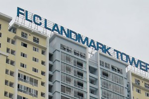 Ban Quản lý Tòa nhà FLC Landmark bàn giao “sổ hồng” cho cư dân