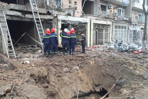 Một hố sâu xuất hiện sau vụ nổ