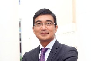 “Tút” Facebook gây tranh cãi của lãnh đạo HOSE đáp trả ý kiến của ai?