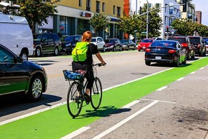 Phần lớn nhất của nguồn tài trợ xanh là dành cho giao thông như trợ cấp xe điện và cơ sở hạ tầng dành cho xe đạp.