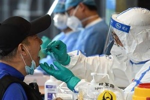 Biện pháp kiểm soát chặt chẽ của Trung Quốc trước biến thể delta có thể gây áp lực lên tăng trưởng kinh tế toàn cầu