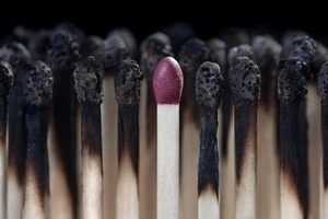 Hiện tại là giai đoạn nhà đầu tư cần tỉnh táo, tránh bị cuốn vào các con sóng và gây rủi ro cho tài khoản. Ảnh: Shutterstock.