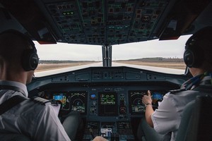 Reuters: Một hãng hàng không đang chật vật trả lương cho phi công