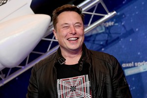 Elon Musk khó thành tỷ phú nghìn tỷ USD năm 2024