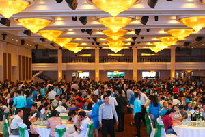 Hơn 1.000 khách tham dự lễ ra mắt dự án có bên du thuyền của Đất Xanh