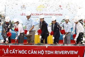 Thủ Đức House cất nóc căn hộ TDH RiverView