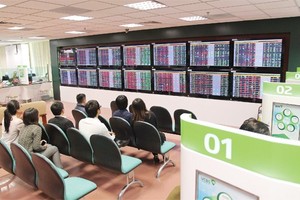 Chứng khoán tuần mới: Phân hóa mạnh theo ETFs