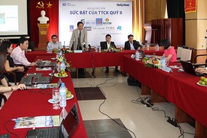 TS. Nguyễn Anh Tuấn, Tổng Biên tập Báo Đầu tư phát biểu khai mạc buổi giao lưu