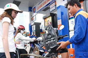 Chi quỹ bình ổn 370 đồng/lít, không tăng giá bán lẻ xăng