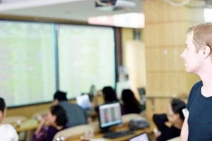 Nhà đầu tư nước ngoài vào TTCK Việt giảm mạnh trong tháng 2