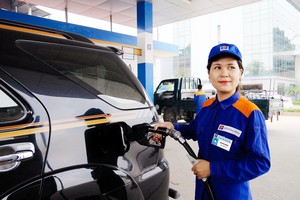 Giữ nguyên giá xăng, tăng giá dầu diesel và mazut từ 16h ngày 20/4