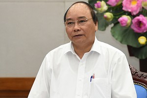 Thủ tướng yêu cầu "không để tình trạng làm trái luật, giấy phép con hoành hành"