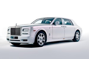 Bóng hồng phía sau mẫu xe đẹp nhất Rolls Royce