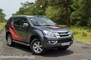 Isuzu MU-X - Mẫu xe bền bỉ và tiện dụng