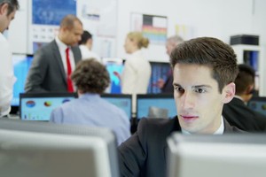 Khối ngoại tiếp tục bán mạnh cổ phiếu thép trong phiên 23/2