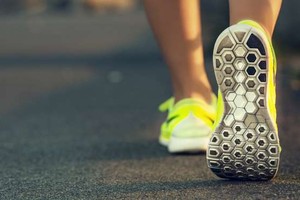 5 bài tập giúp ngăn ngừa đau khớp gối khi có tuổi