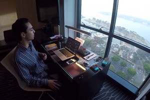 Khối ngoại vẫn mạnh tay gom “hàng”, dù nhà đầu tư trong nước ồ ạt bán ra trong phiên 23/5