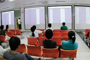 Ngày 20/6, VietinbankSC (CTS) chào sàn HOSE với giá tham chiếu 10.950 đồng/CP