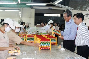 Gỗ Đức Thành (GDT) bán toàn bộ cổ phiếu quỹ cho người lao động với giá 10.000 đồng/CP