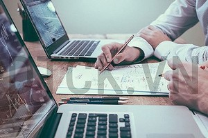 Vi phạm công bố thông tin, 3 cá nhân bị phạt 210 triệu đồng