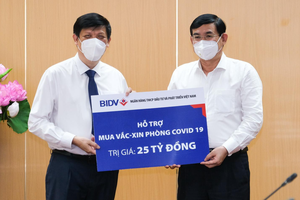 BIDV ủng hộ 25 tỷ đồng mua vắc-xin phòng COVID-19
