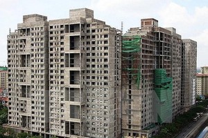 Doanh nghiệp địa ốc niêm yết nặng gánh “tồn kho” bởi Covid-19