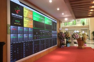 Chứng khoán Nhất Việt (VFS): Lãnh đạo đua nhau thoái vốn