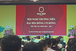 ĐHCĐ Hoa Sen (HSG): "Sẽ bán hết tài sản không cần thiết, không sản xuất và tập trung vào phân phối"
