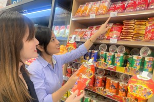 HOSE nhận hồ sơ đăng ký niêm yết gần 120 triệu cổ phiếu Nova Consumer (NCG)