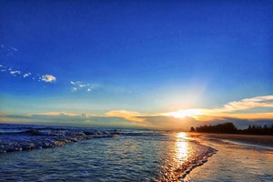 Biển Kê Gà – Tân Thành được mệnh danh là điểm ngắm hoàng hôn đẹp nhất Việt Nam. 