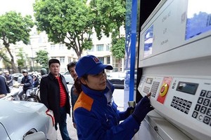 Xăng, dầu đồng loạt tăng giá từ 15h hôm nay