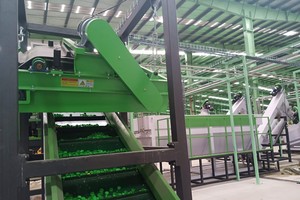 Cách đây 10 năm, Tân Hiệp Phát đã triển khai dự án làm nhẹ chai trong đó trọng lượng của mỗi chai giảm xuống gần 20%. 