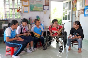 Những lớp học đặc biệt không bảng đen phấn trắng, không học phí, không giáo án đã ra đời từ nghị lực vươn lên và khát khao lan toả tình yêu thương, đóng góp giá trị cho cộng đồng của các cô gái không may bị khuyết tật.