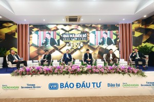 Đầu tư gì trong năm 2025 là chủ đề được quan tâm hiện nay. Ảnh Chí Cường.