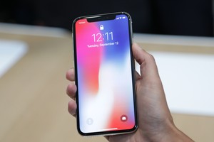 iPhone X - sang trọng nhưng chưa hoàn hảo
