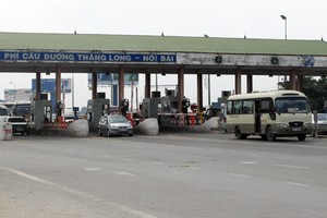Dù không lưu thông vào tuyến đường tránh Vĩnh Yên nhưng toàn bộ phương tiện lưu thông trên tuyến đường Bắc Thăng Long qua xã Phú Cường, Sóc Sơn đều phải trả giá dịch vụ để hoàn vốn cho tuyến đường tránh Vĩnh Yên trên địa bàn tỉnh Vĩnh Phúc