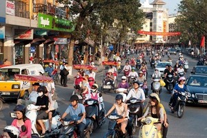 Đường phố Hà Nội. Ảnh: SCMP.