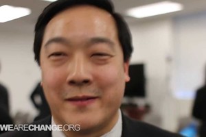 Cha đẻ Litecoin bán hết tiền ảo