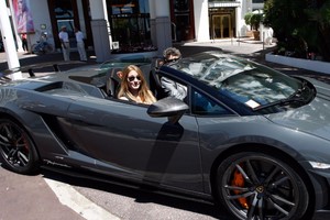 5 quyết định tài chính sai lầm có thể huỷ hoại cuộc đời bạn