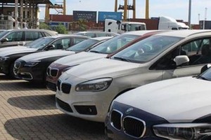Hơn 600 xe BMW phơi mưa nắng ở Việt Nam sẽ tái xuất về Đức