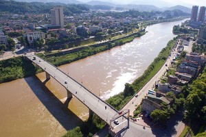 Cầu nối Việt Nam - Trung Quốc.