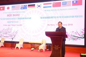 Chủ tịch UBND tỉnh Hà Nam Nguyễn Xuân Đông phát biểu tại Hội nghị gặp mặt các doanh nghiệp FDI đang đầu tư trên địa bàn tỉnh Hà Nam nhân dịp năm mới xuân Mậu Tuất 2018.