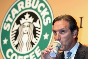 Howard Schultz - người đưa Starbucks trở thành thương hiệu toàn cầu.