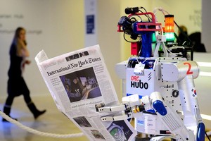 Nhờ có “trí tuệ”, robot ngày càng khéo léo. Ảnh: Tech Entice