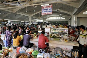 Đi du lịch Campuchia vào dịp Tết Nguyên đán, chị Nguyệt Anh không lo các khu vui chơi chen chúc hay các quán hàng tăng giá như ở trong nước, vì dịp này ở đây không phải là Tết - Ảnh minh họa: Terence Carter