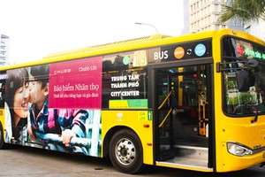 Tuyến buýt số 109 tại bến Công viên 23/9. Ảnh: Tùng Giang.