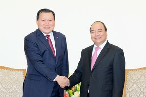 Thủ tướng Nguyễn Xuân Phúc tiếp Phó Chủ tịch Tập đoàn Lotte Hwang Kag Gyu