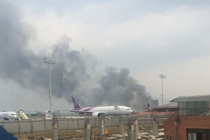 Phi cơ Bangladesh lao khỏi đường băng khi hạ cánh ở Nepal