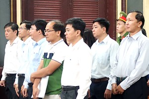 Nhiều đề nghị của các luật sư bào chữa cho lãnh đạo Navibank không được tòa chấp nhận. Ảnh: Hải Duyên.  